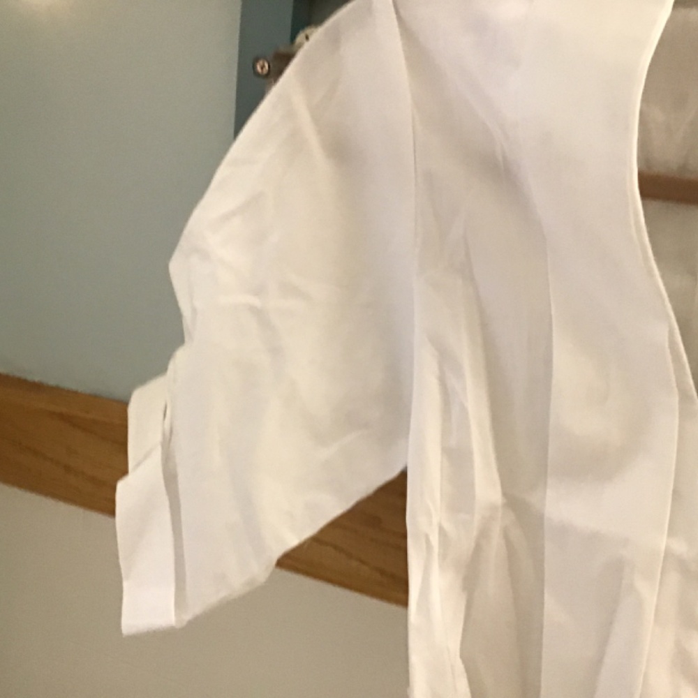 3for $30 Callie Lives White pleated short sleeve blouse - Picture 4 of 12